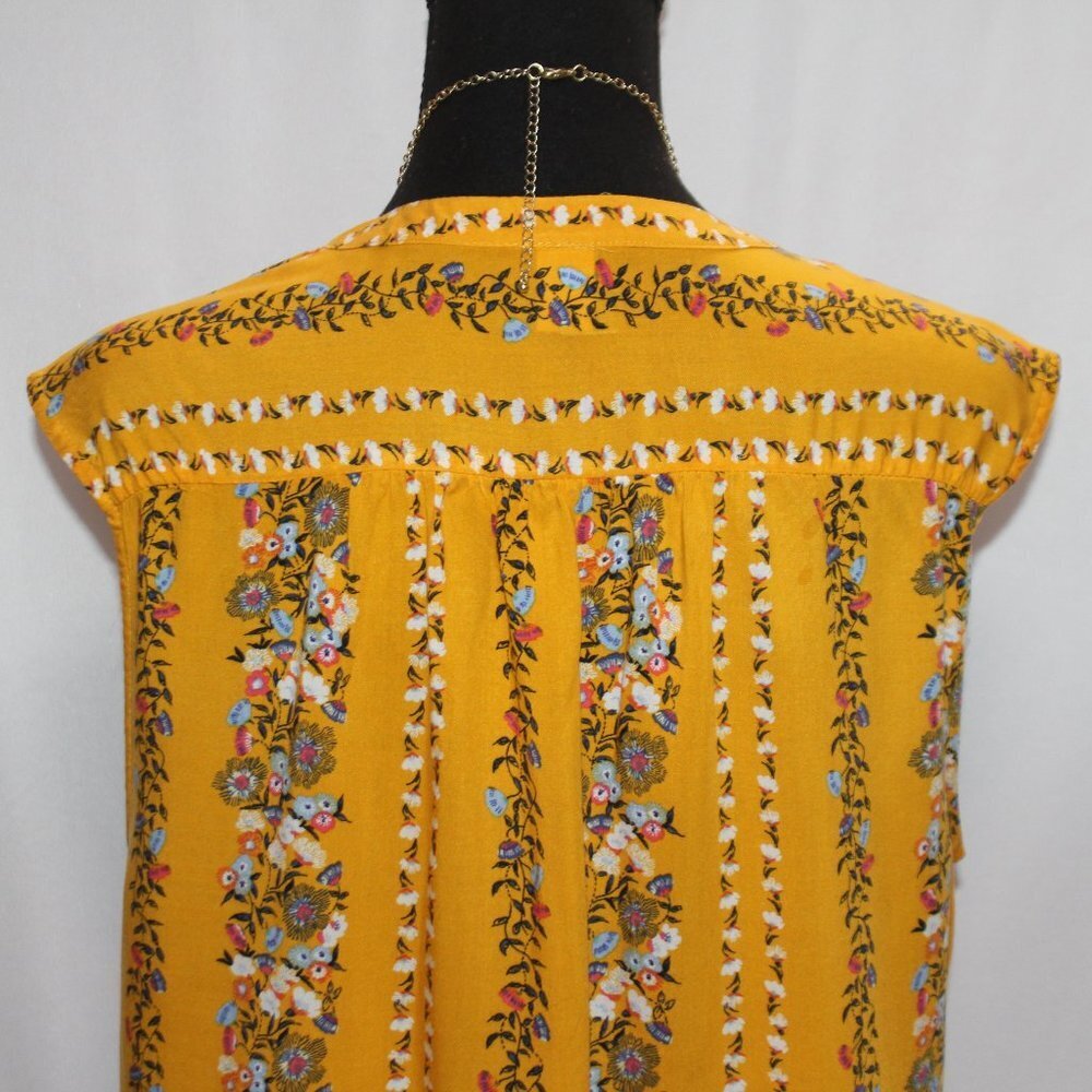Old Navy Golden Yellow Floral Vertical Stripe Sleeveless Top - Picture 7 of 13